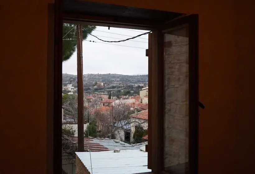 Aamiaismajoitus (B&B) Eftychia S House