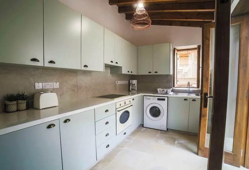 Aamiaismajoitus (B&B) Eftychia S House