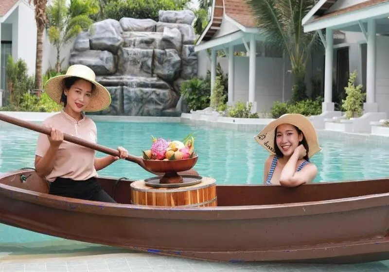 Lalynn Resort & Villas