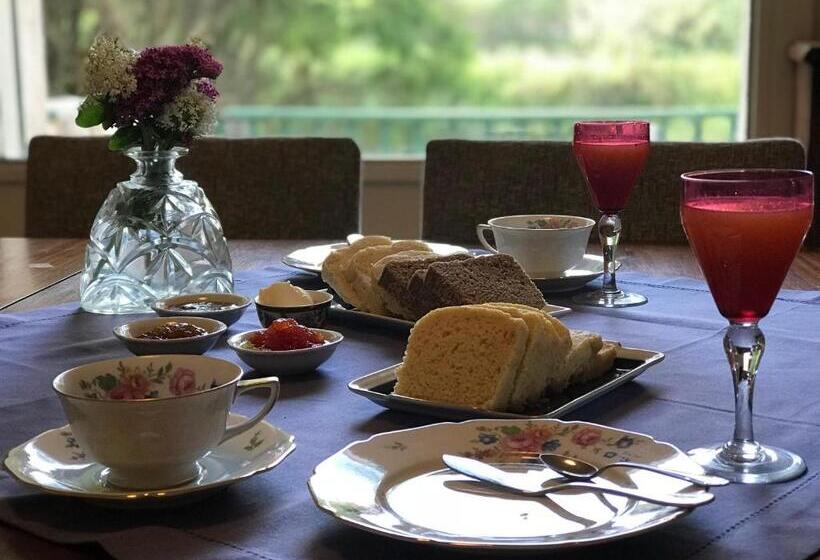 ベッドアンドブレックファースト Evergreen