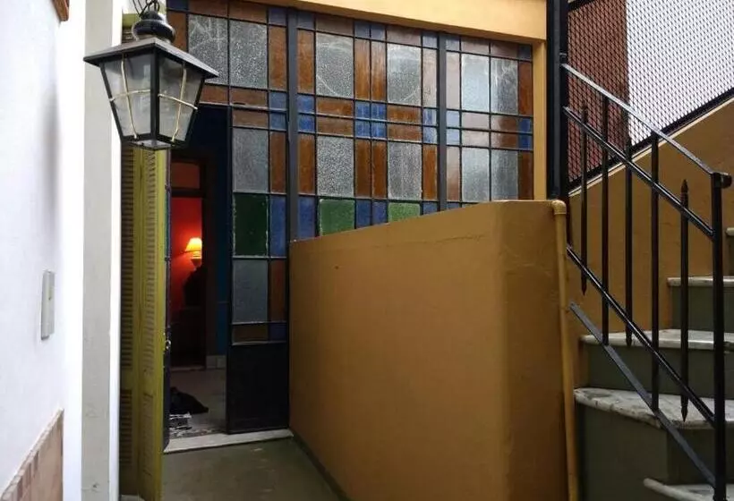 Hostel Brava Mansa