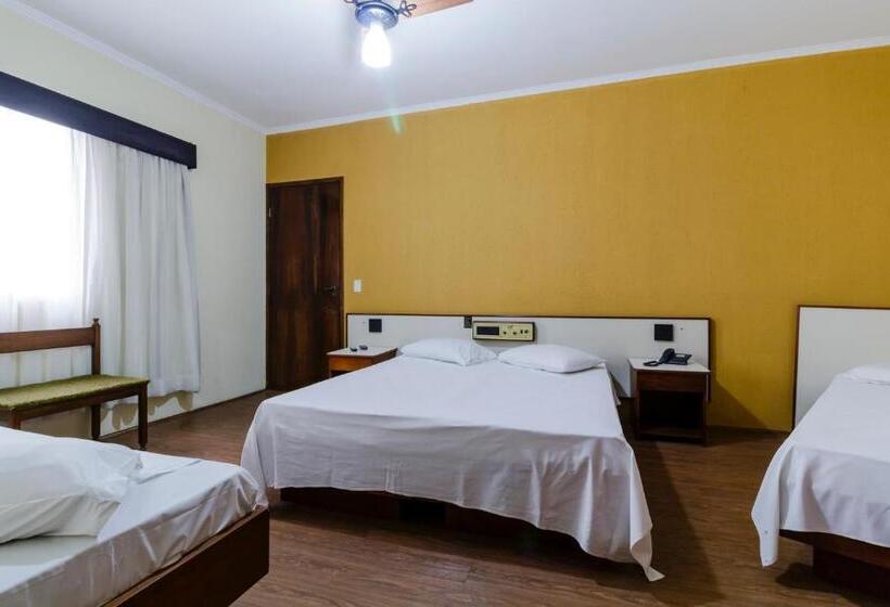 בית מלון כפרי Acacia