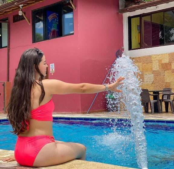 هتل Campestre La Trinidad