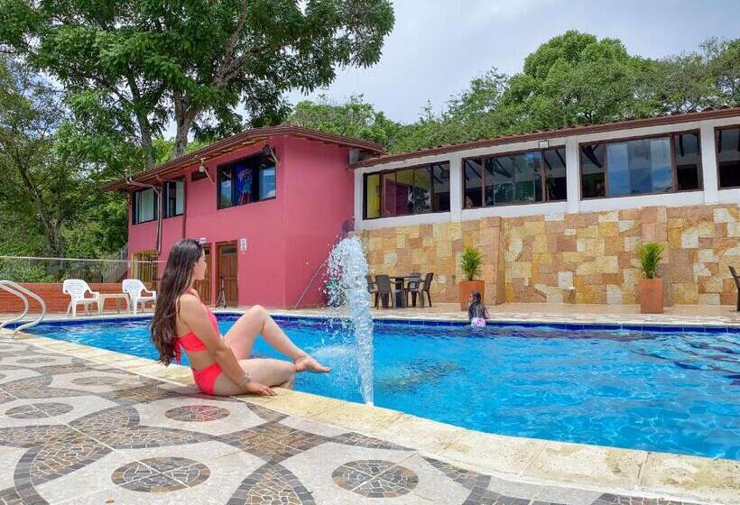 هتل Campestre La Trinidad