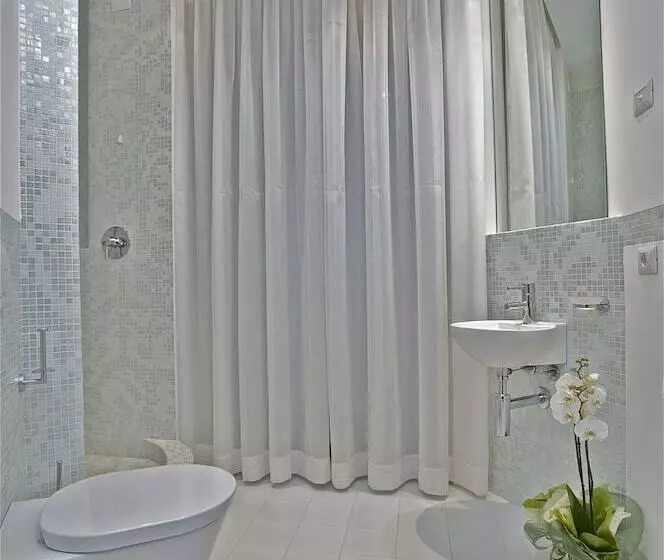 Hotelli Design Suite Tirano