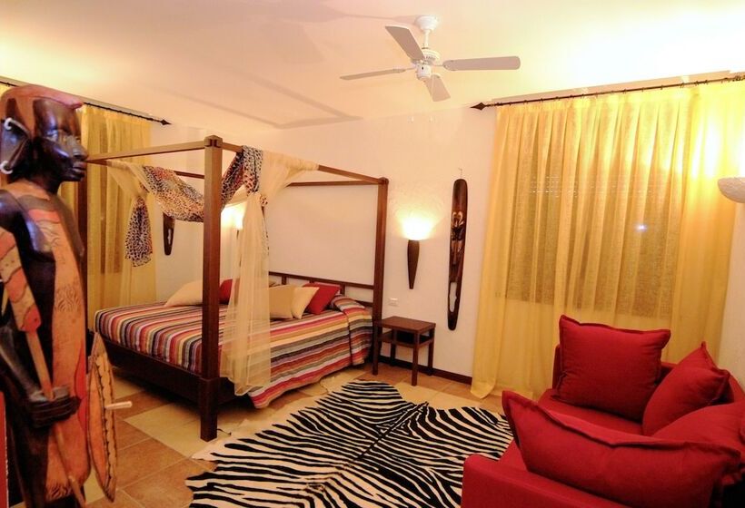 בית מלון כפרי Design Suite Tirano