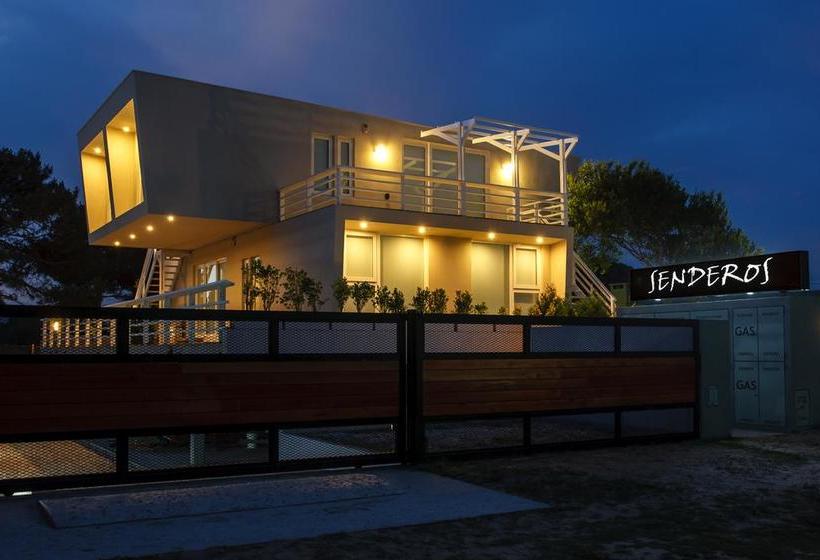 Hotel Senderos