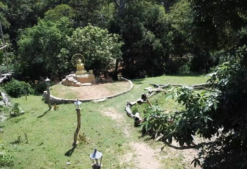 Humbhaha Jungle Yala Nature Eco Resort