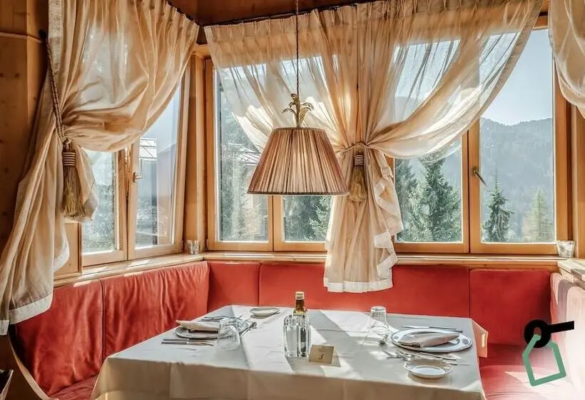 ホテル Hotiday Room Collection   Campiglio Pradalago
