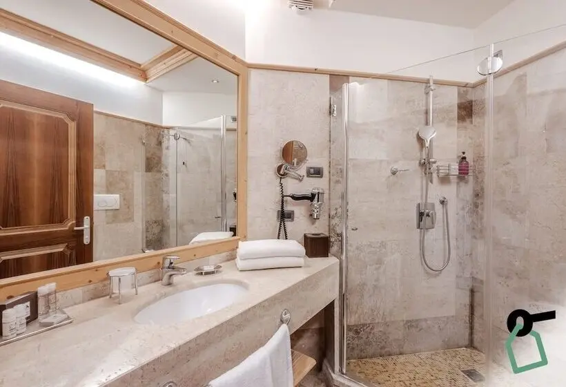 ホテル Hotiday Room Collection   Campiglio Pradalago