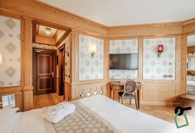 ホテル Hotiday Room Collection   Campiglio Pradalago