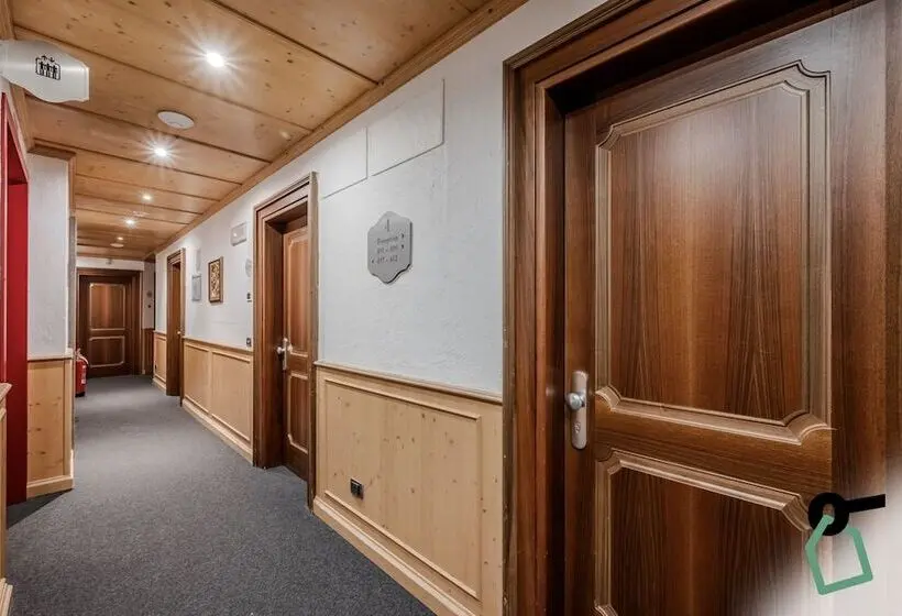 ホテル Hotiday Room Collection   Campiglio Pradalago