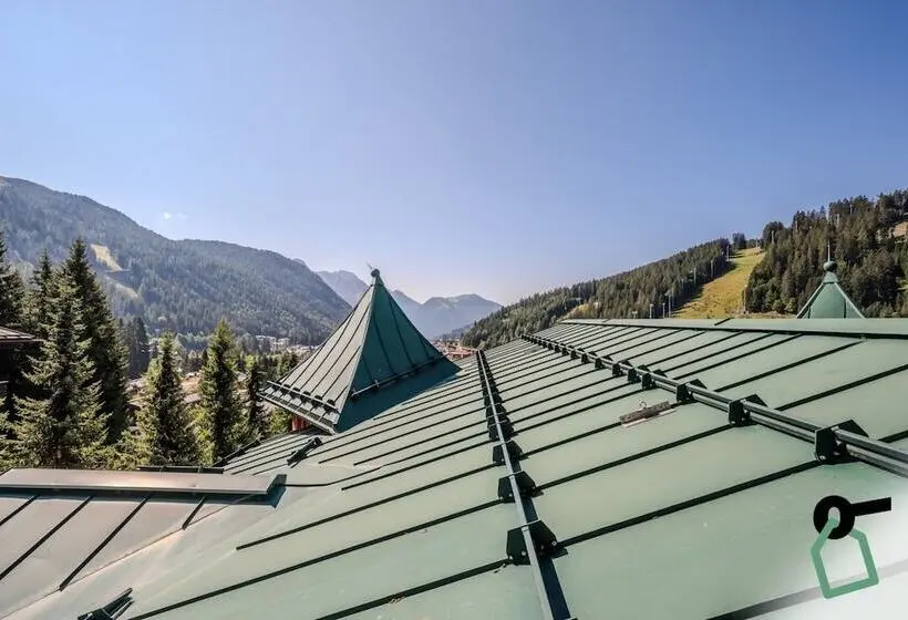 ホテル Hotiday Room Collection   Campiglio Pradalago