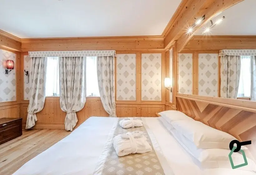 ホテル Hotiday Room Collection   Campiglio Pradalago