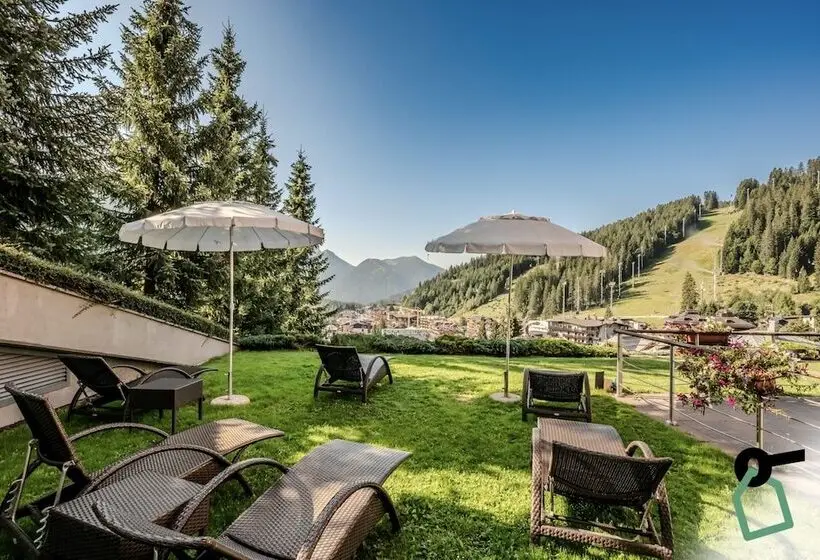 ホテル Hotiday Room Collection   Campiglio Pradalago