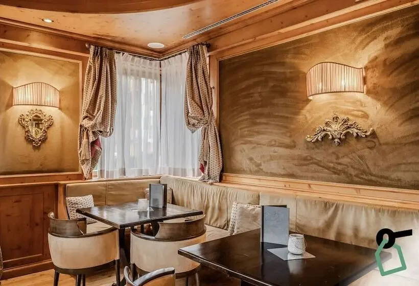 ホテル Hotiday Room Collection   Campiglio Pradalago