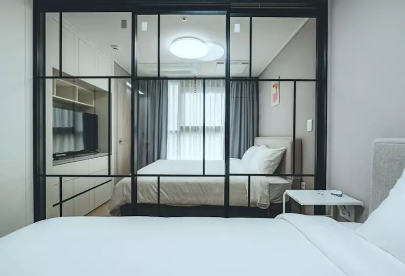 هتل H Avenue Sasang Station Residence