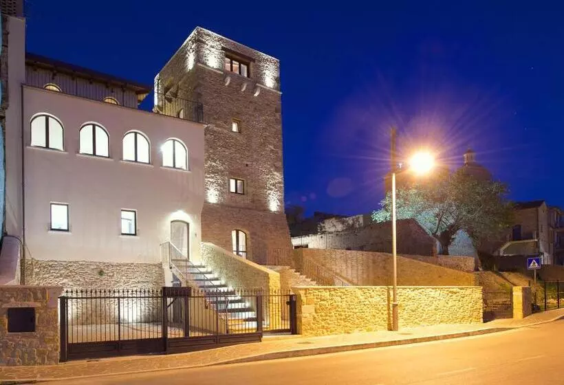 Aamiaismajoitus (B&B) Torre Della Loggia   Dimora Storica   Ortona