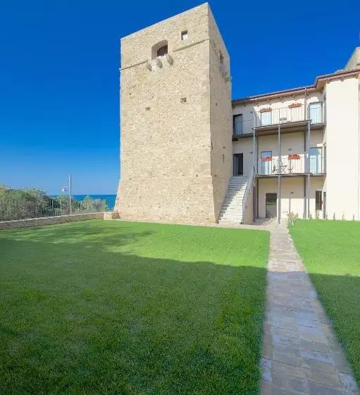 Aamiaismajoitus (B&B) Torre Della Loggia   Dimora Storica   Ortona