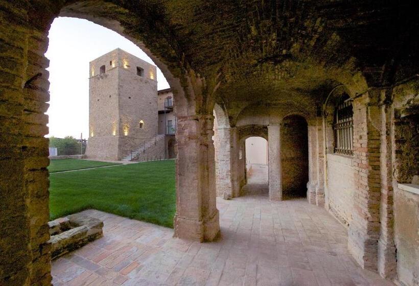 مبيت وإفطار Torre Della Loggia   Dimora Storica   Ortona