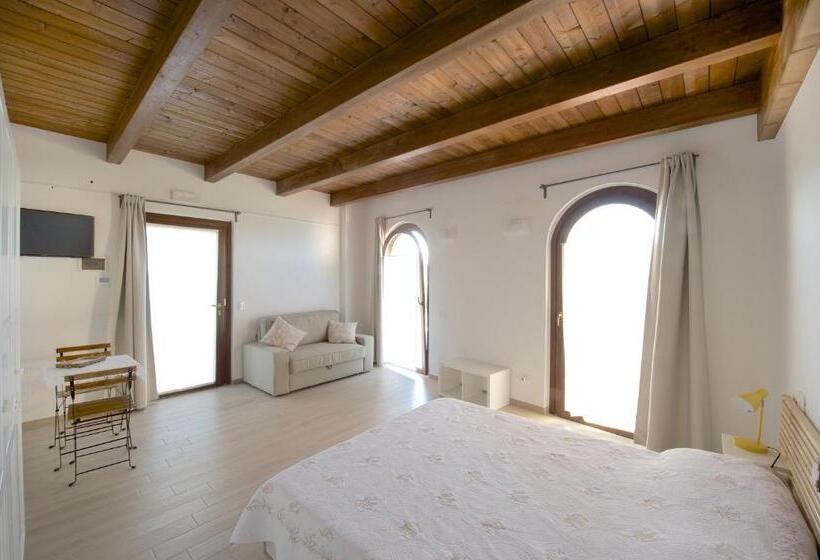 مبيت وإفطار Torre Della Loggia   Dimora Storica   Ortona