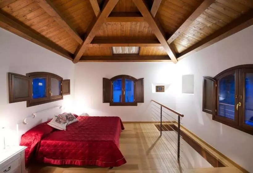 Aamiaismajoitus (B&B) Torre Della Loggia   Dimora Storica   Ortona