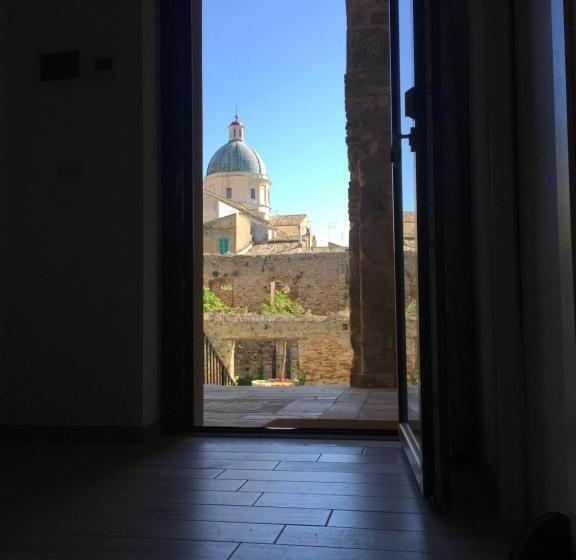 مبيت وإفطار Torre Della Loggia   Dimora Storica   Ortona