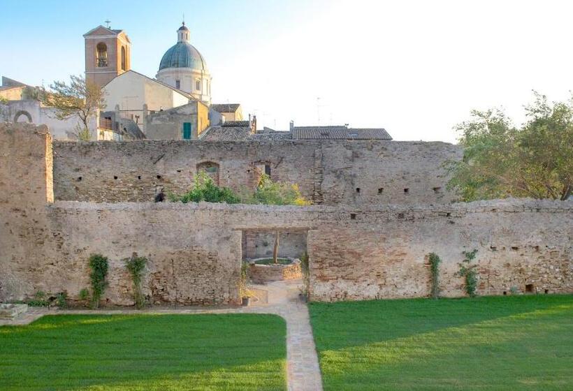 مبيت وإفطار Torre Della Loggia   Dimora Storica   Ortona