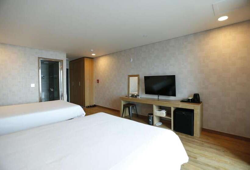 בית מלון כפרי 52