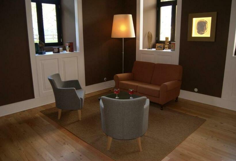 Отель Longroiva  Rural