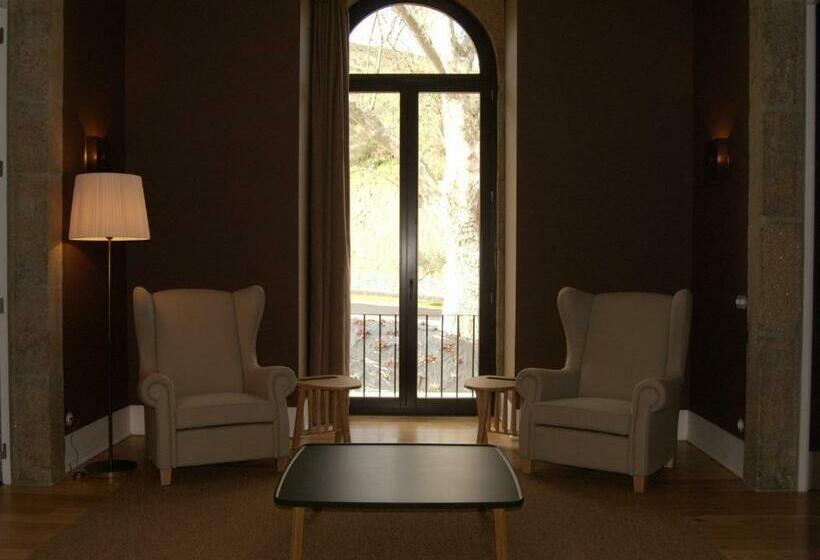 Отель Longroiva  Rural