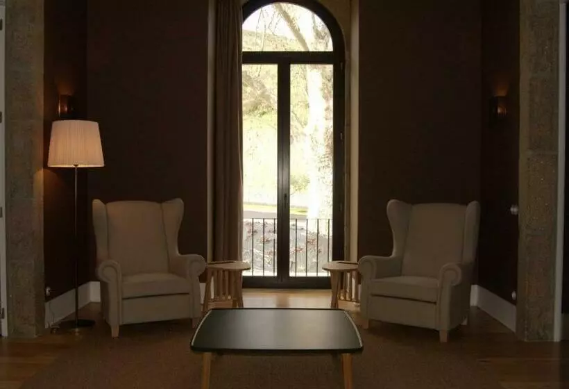 Hotelli Longroiva  Rural