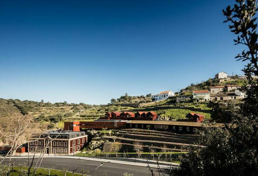 Отель Longroiva  Rural