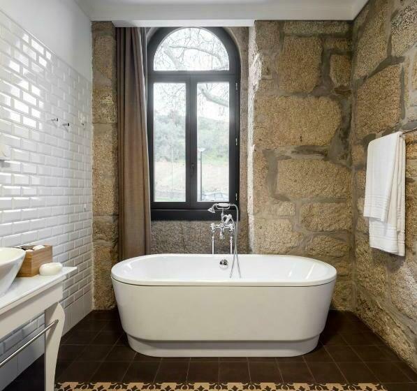 Отель Longroiva  Rural