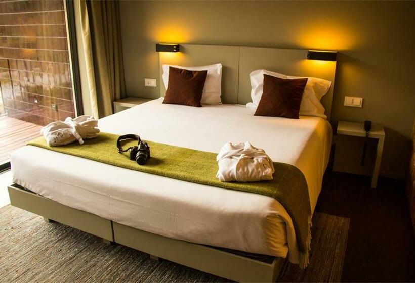 Отель Longroiva  Rural