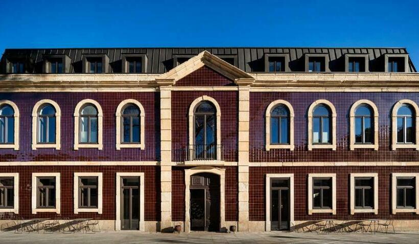 Отель Longroiva  Rural