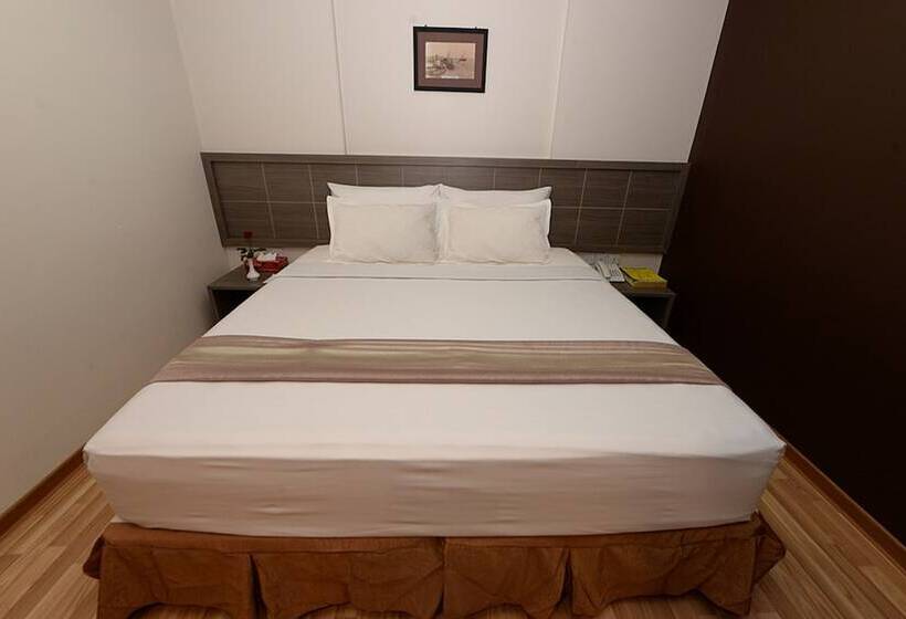 هتل Min Nandar Garden