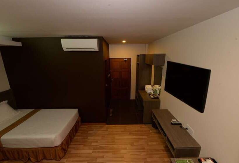 هتل Min Nandar Garden