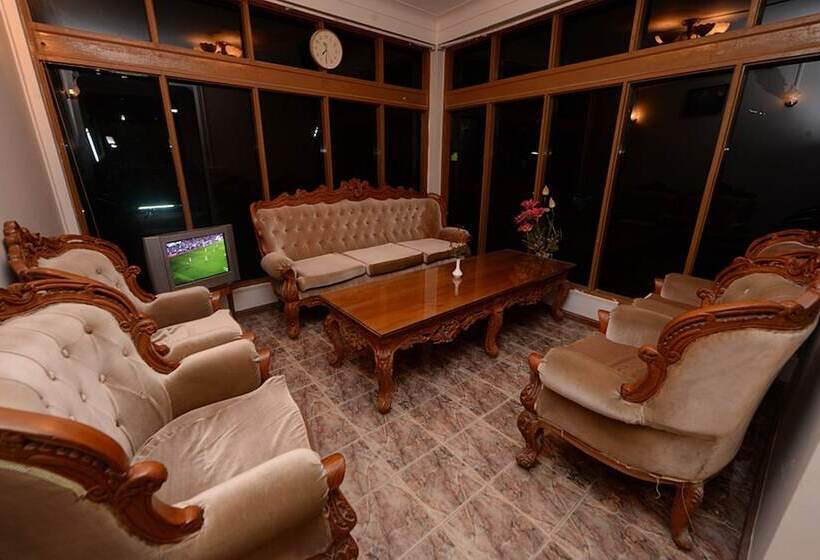 هتل Min Nandar Garden