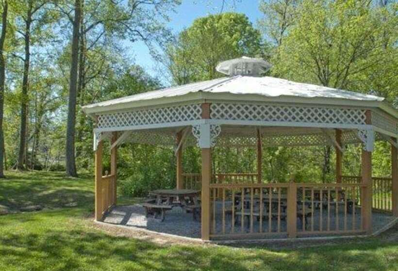 בית מלון כפרי Quality Inn