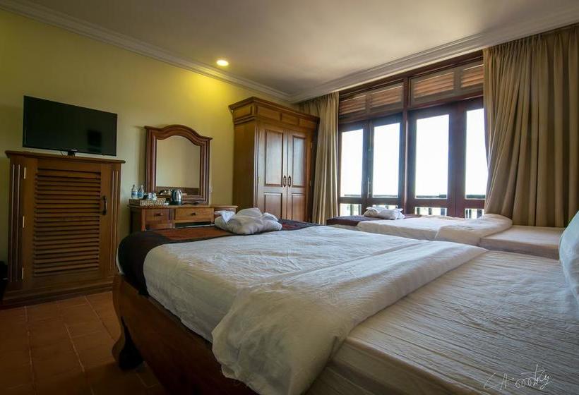 Отель Ratanakiri Boutique