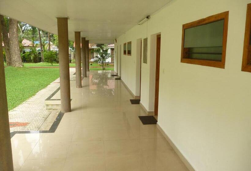 Ktdc Kumarakom Gateway Resort