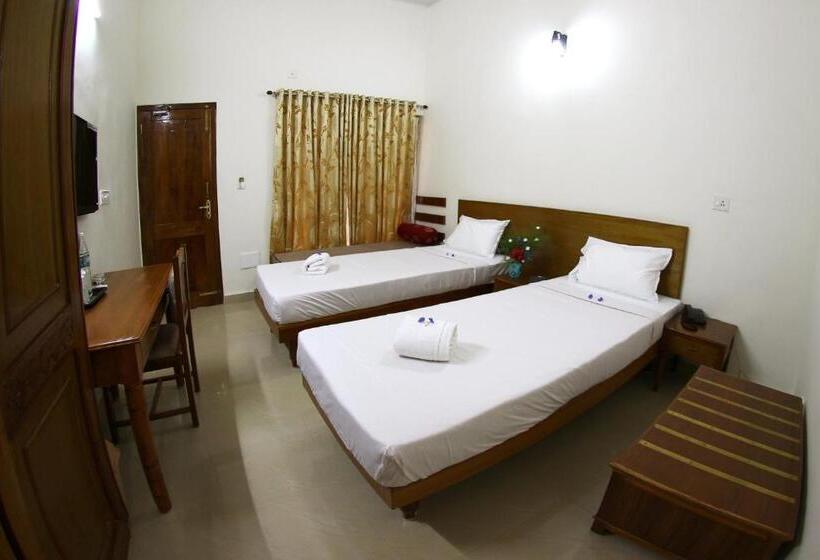 Ktdc Kumarakom Gateway Resort