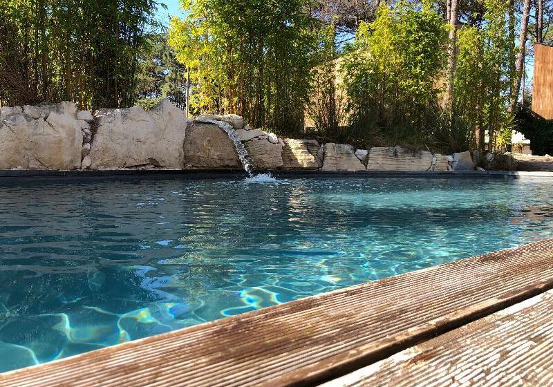 منتجع Bukubaki Eco Surf