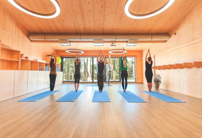 منتجع Bukubaki Eco Surf