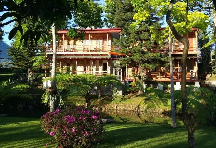 Spring Hill Hotel Ruteng