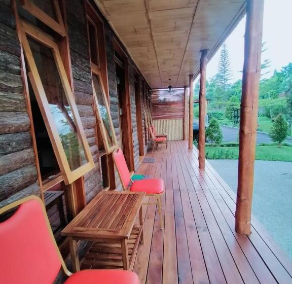 Spring Hill Hotel Ruteng