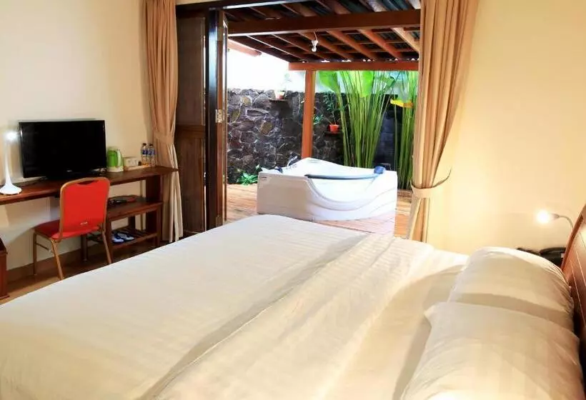 Spring Hill Hotel Ruteng