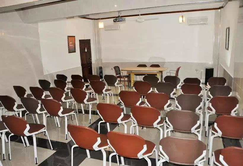 ホテル Swissgha Homes Christian Retreat & Hospitality Centre