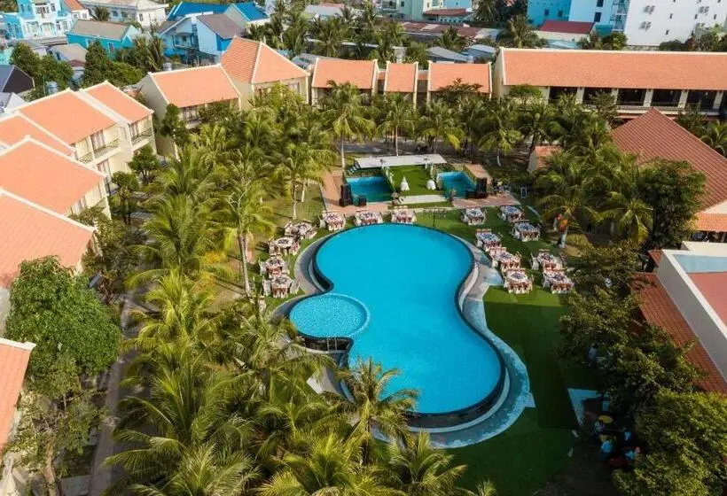 Ha Tien Xua Hotel & Resort